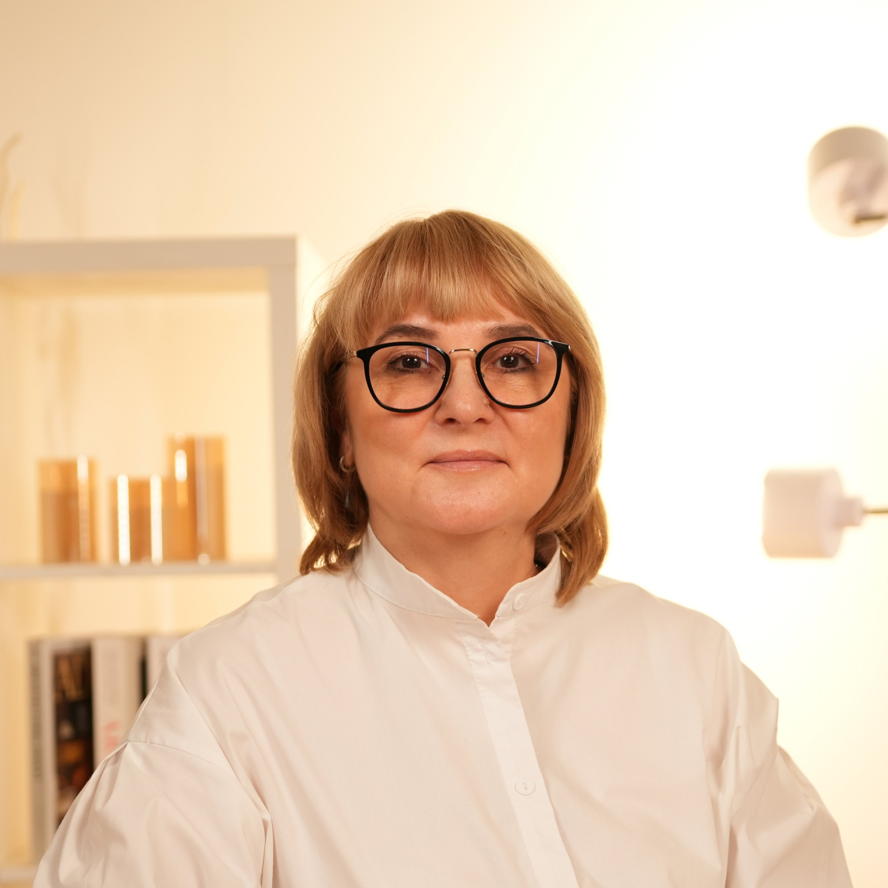 Елена Костенко 